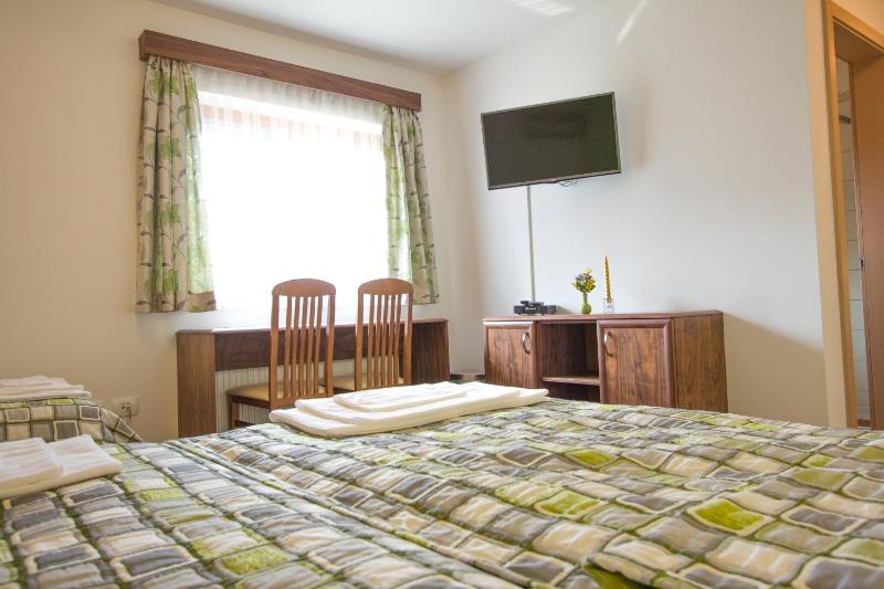 Triple Room image 3