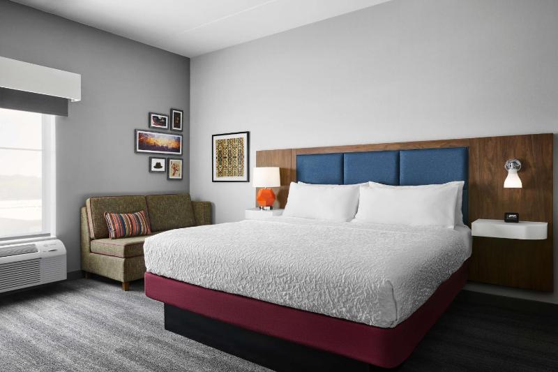 King Room image 3