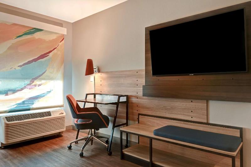 King Room image 4