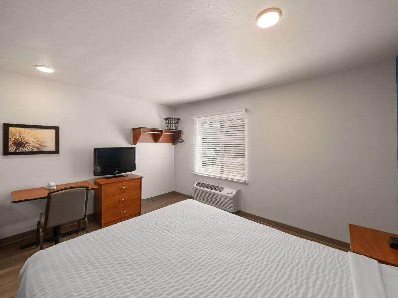 Standard Double Room - Accessible/Non-Smoking image 1
