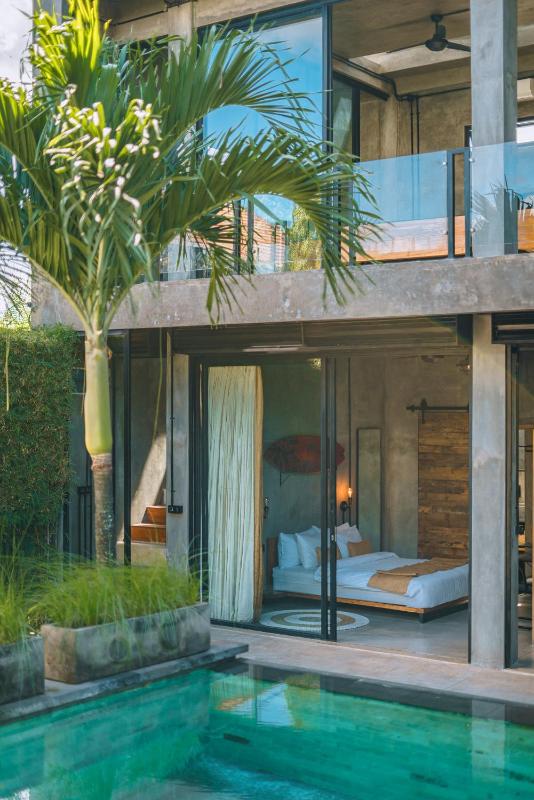 Villa Konkrete - 3BR - Tropical Hideaway Rooftop 15mins to The Beach - image 10