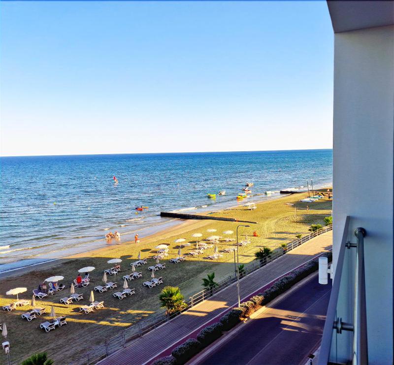 Standard Double Room with Sea View image 4