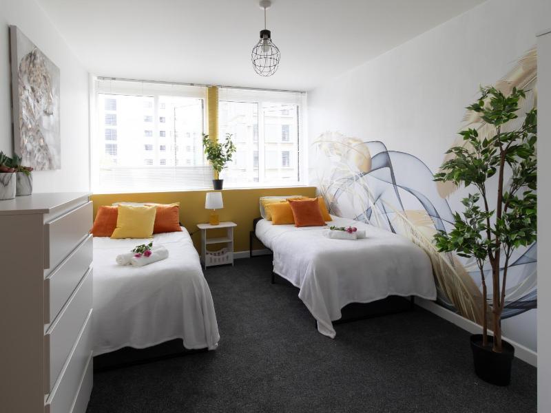 Open Mind Property - Luxury Apartment in the City - image 3