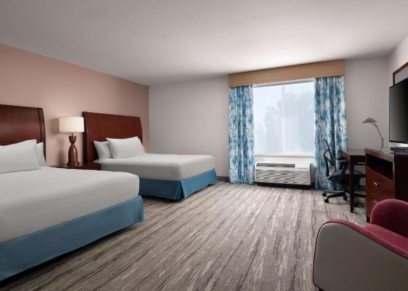 Queen Room with Two Queen Beds - Disability Access image 1