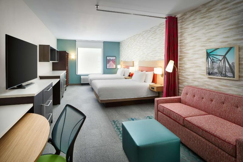 Studio Suite with Two Queen Beds image 4