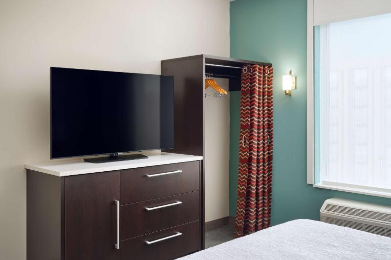 One-Bedroom King Suite image 3