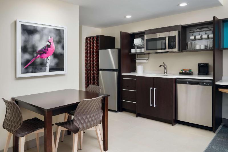 One-Bedroom King Suite image 2