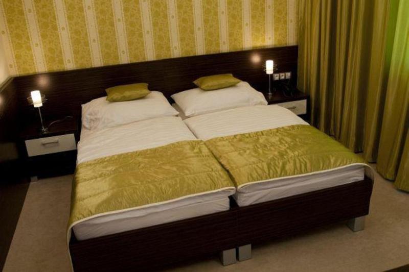 Suite (2 Adults) image 3