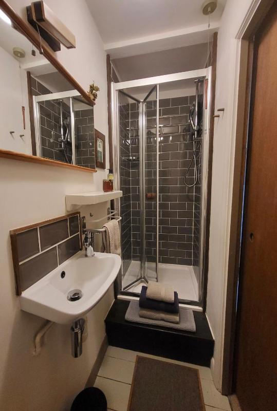 Double Room with Private Bathroom image 4