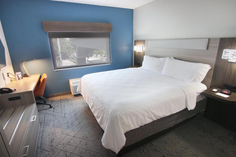 Standard Room image 3