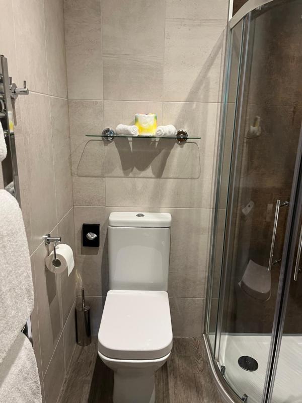 Double Room with Private Bathroom image 4