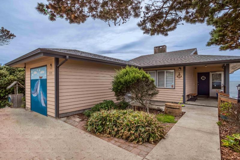Harbor House - image 6