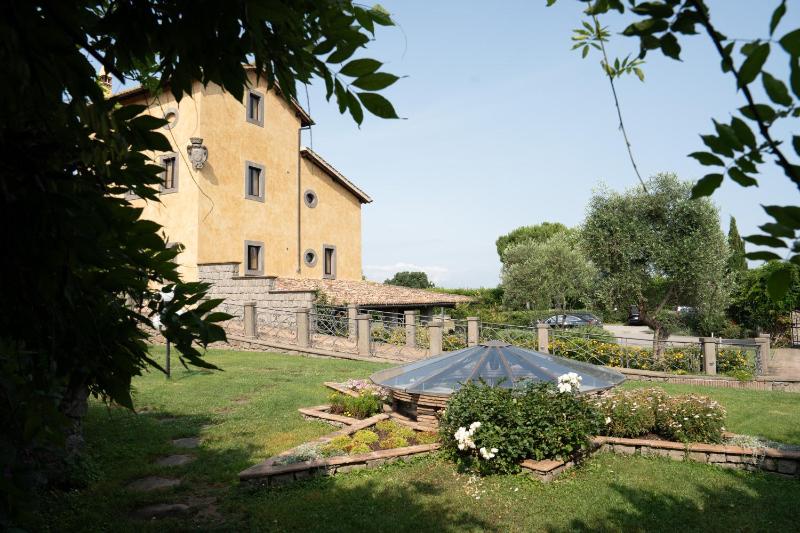 Double Room with Garden View image 4