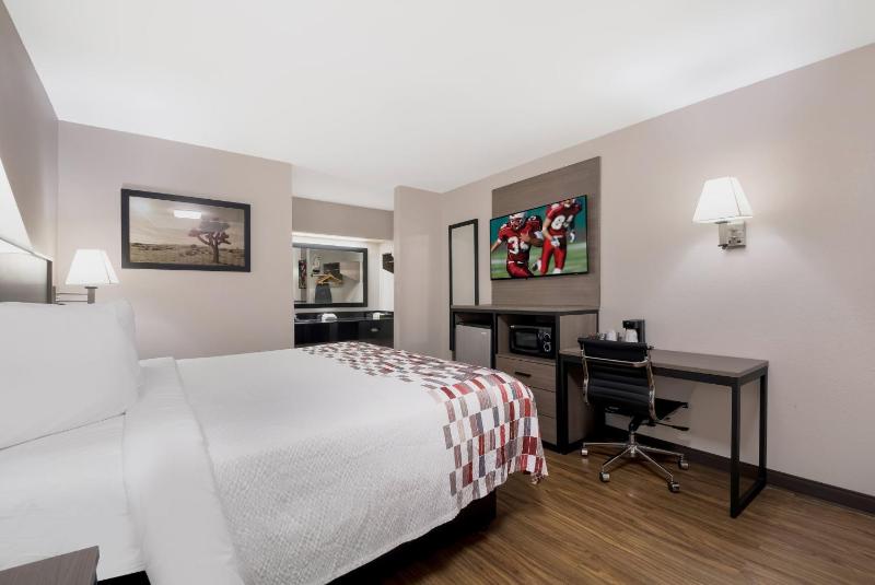  Superior King Room Smoke Free image 3