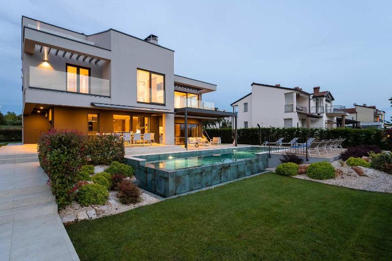 Villa Sunset view - image 22