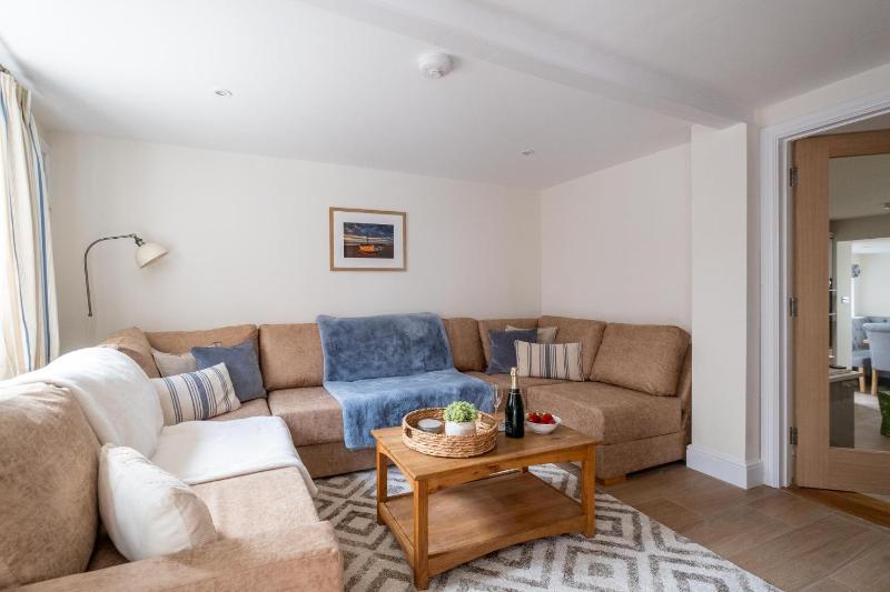 Avocet Cottage - image 15