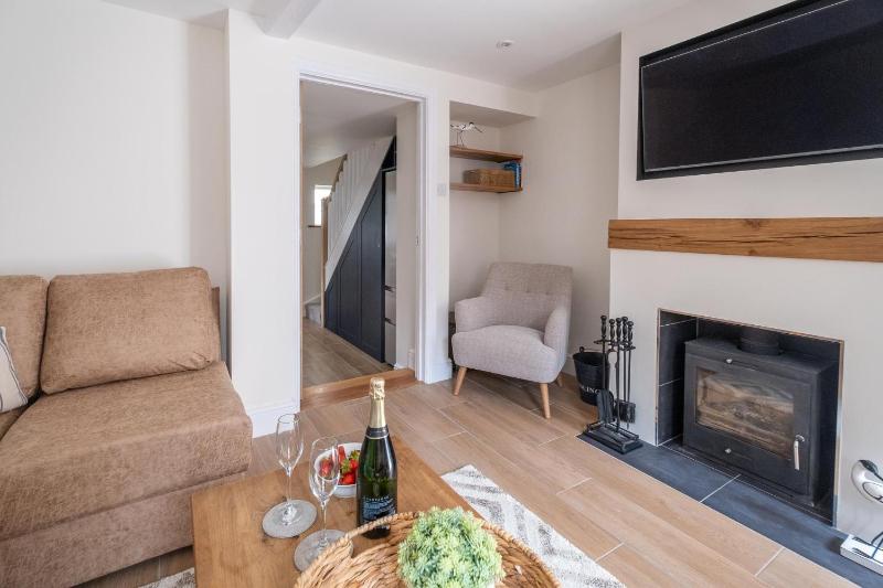 Avocet Cottage - image 11