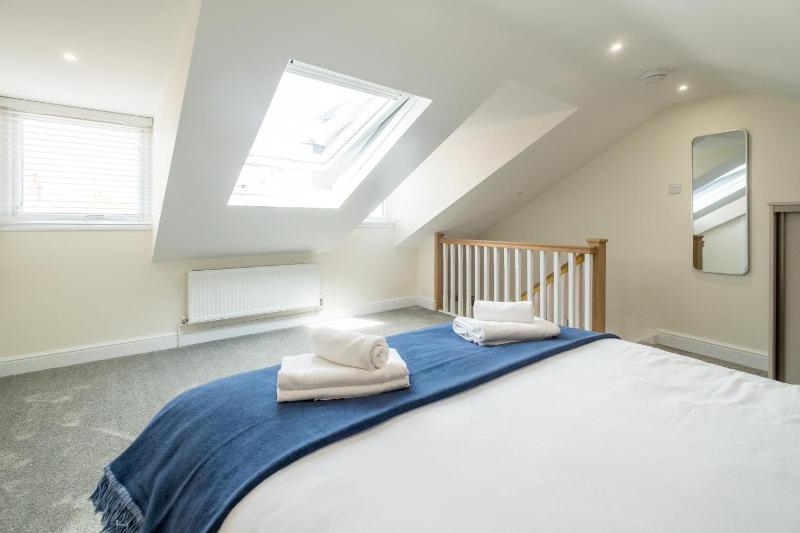 Avocet Cottage - image 24