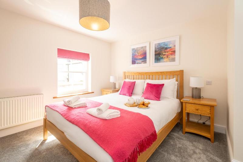 Avocet Cottage - image 4