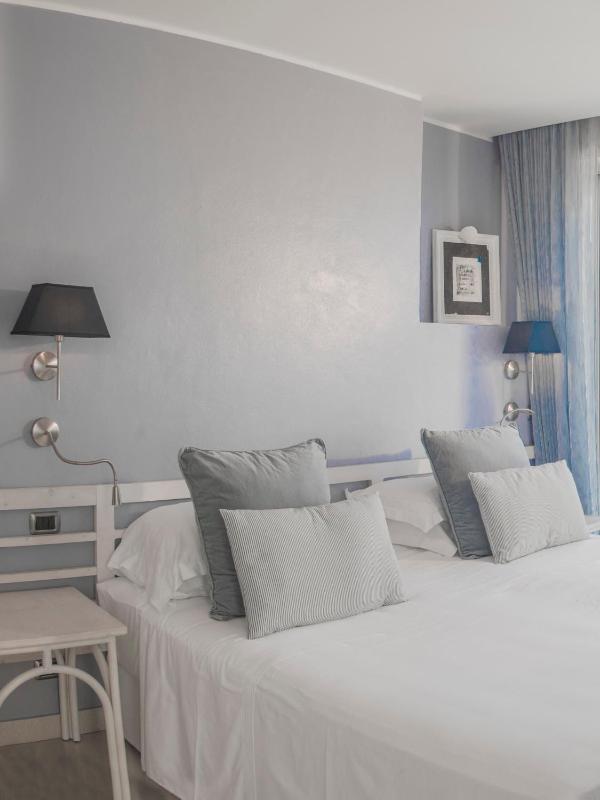 Double Room (1 Adult) image 4