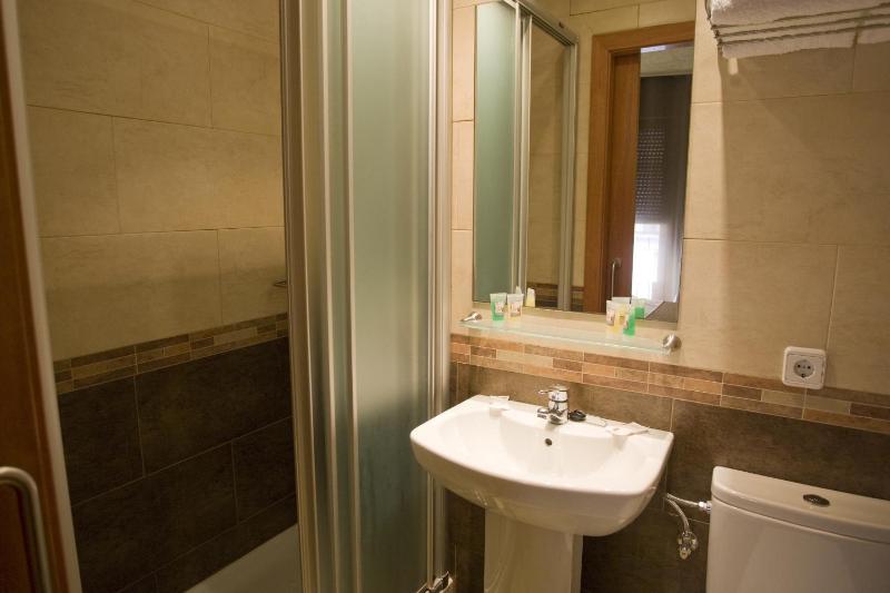 Double Room image 2