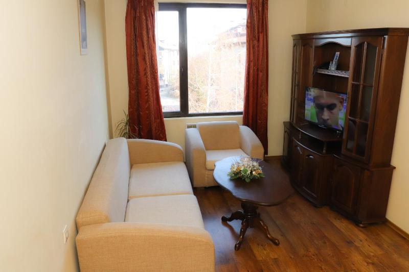 One-Bedroom Apartment image 4
