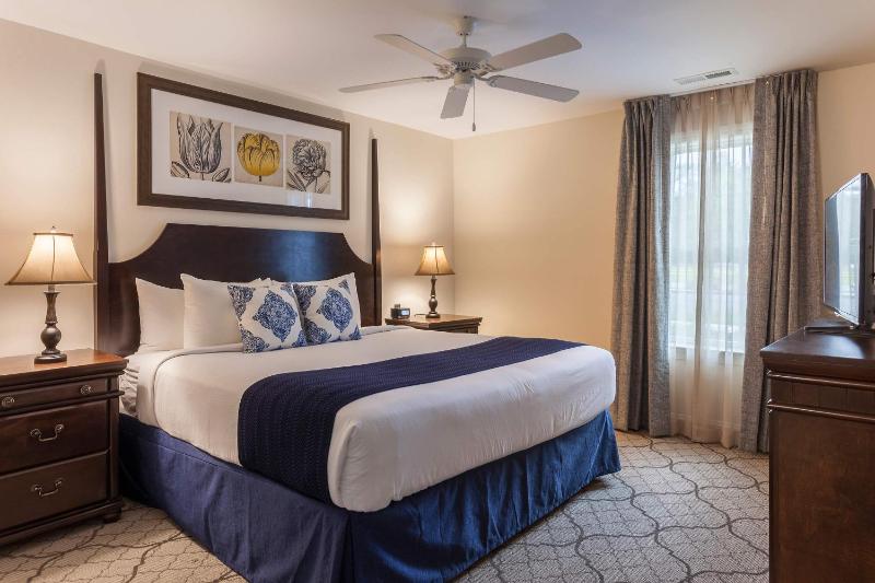 Two-Bedroom Suite image 2