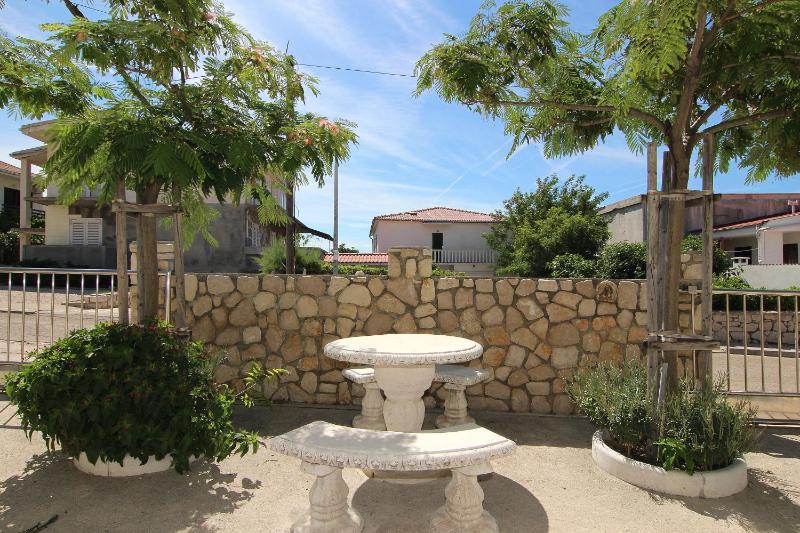 Apartments Corny - image 17