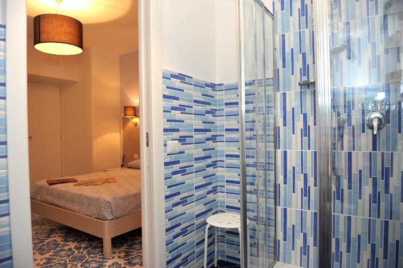 Economy Double Room image 2