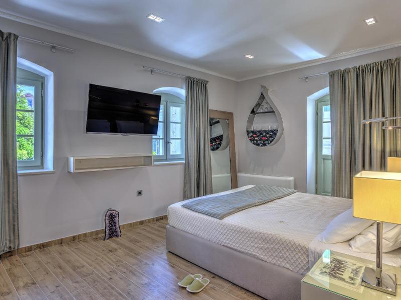 Maria-Athena Suite  image 1