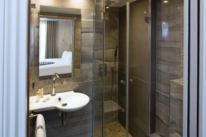 Junior Suite image 2