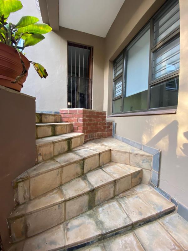Comfortable 2-bedroom apartment - image 1