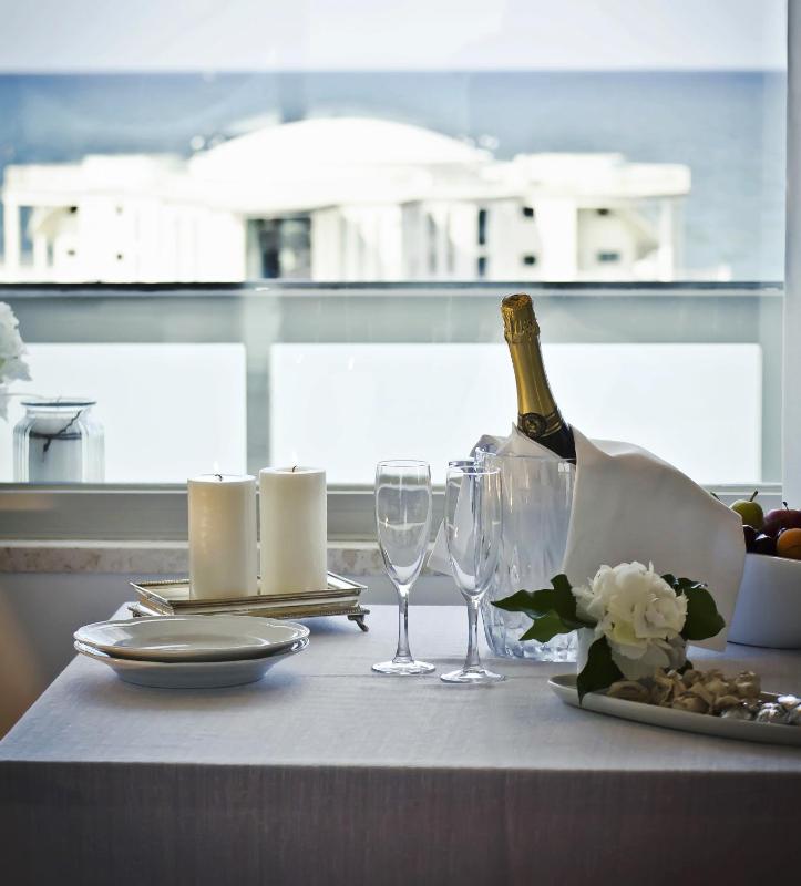 Suite with Sea View image 4