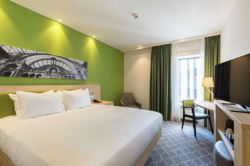 King Room image 1