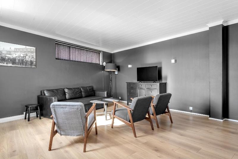 Two-Bedroom Apartment image 4