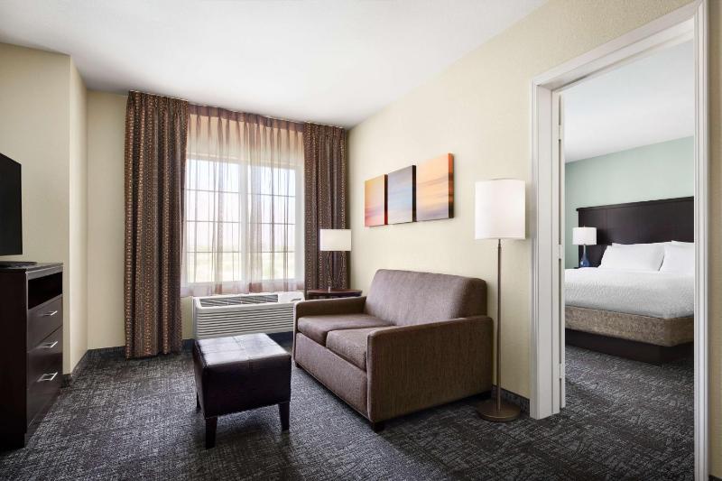 Two-Bedroom King Suite with Two King Beds image 3