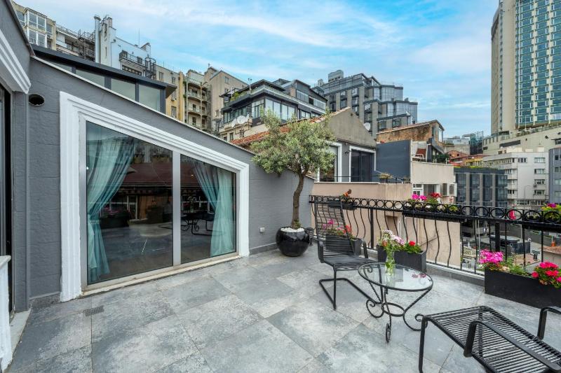 Bungalow with Sea View image 2