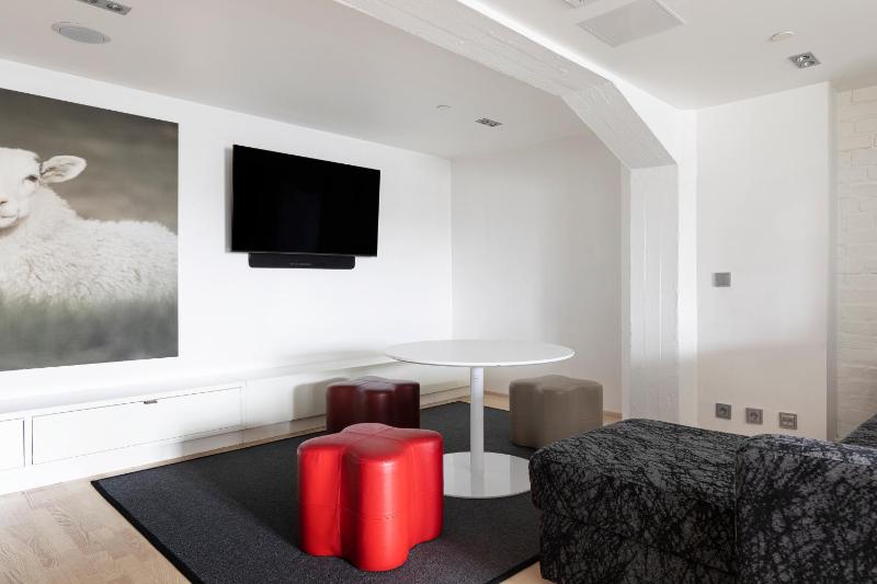 Junior Suite with Sauna and Extra Bed image 4
