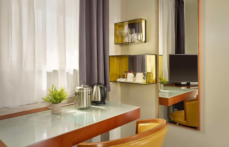 Superior Double Room image 4