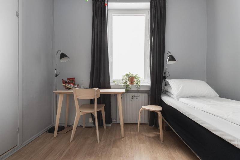 Standard Single Room image 4