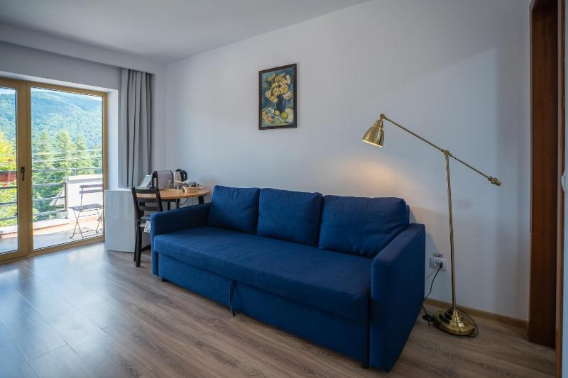 Apartment with Mountain View image 1
