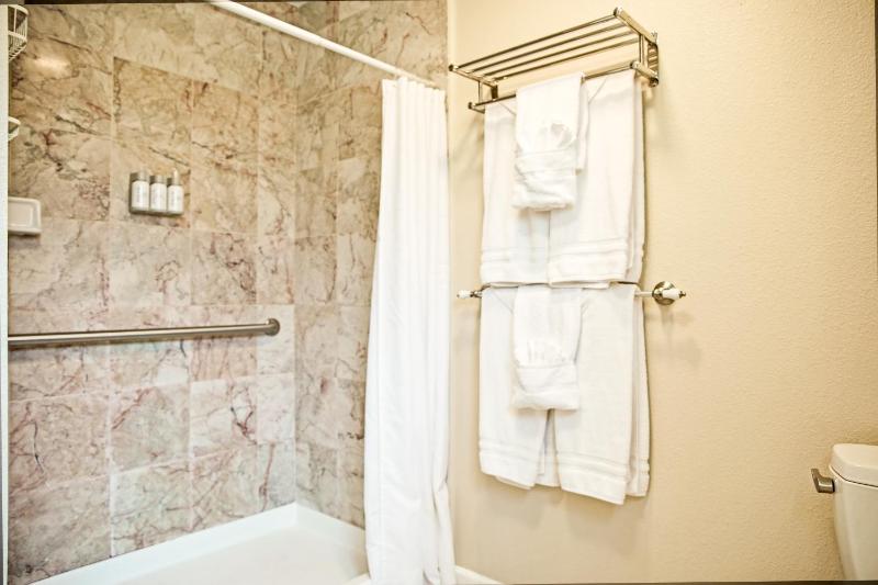 Two-Bedroom Suite - Non-Smoking image 3