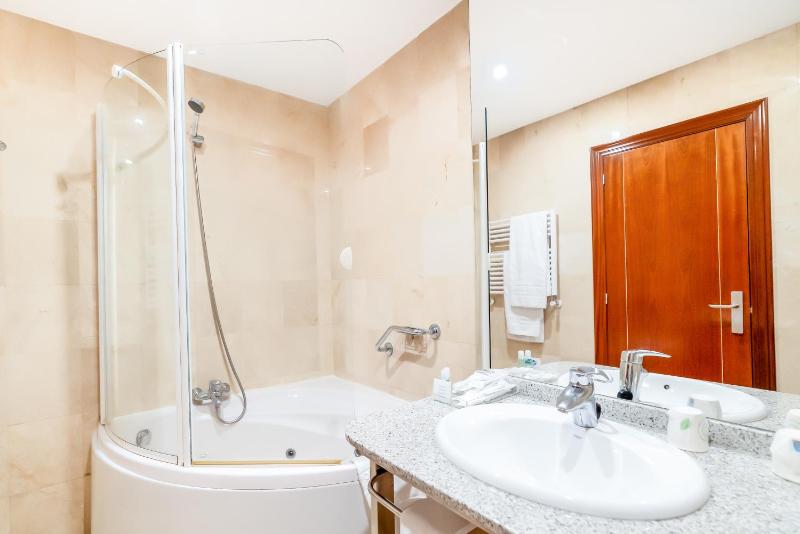 Superior Double or Twin Room image 1