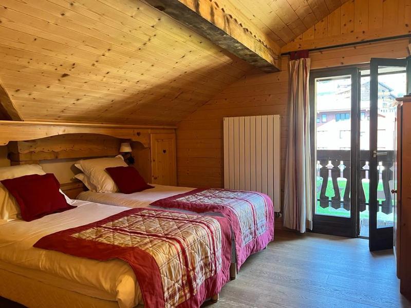 Standard Twin Room image 3
