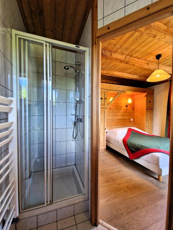 Small Double Room image 4