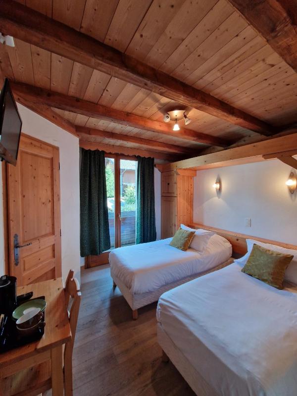 Small Twin Room image 1