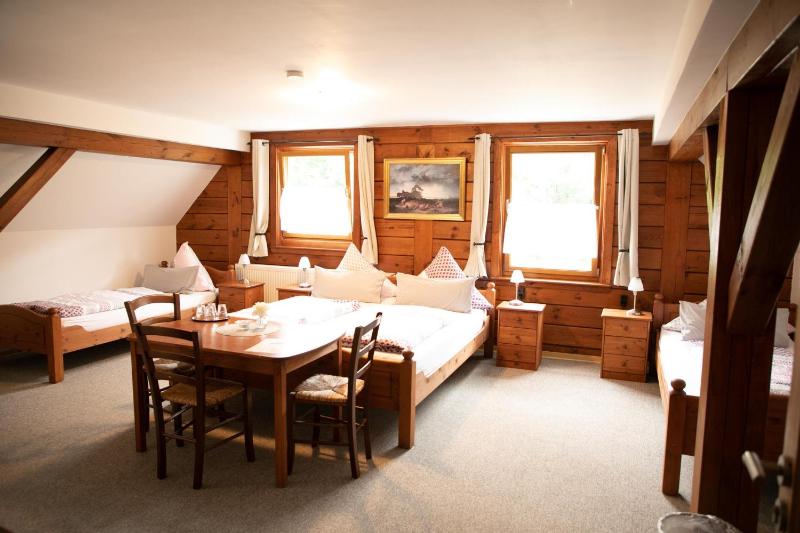 Quadruple Room image 1