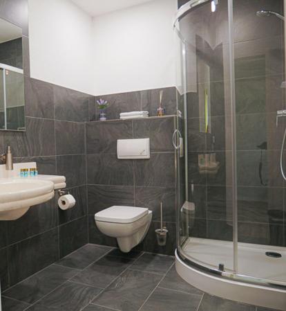Double Room image 2