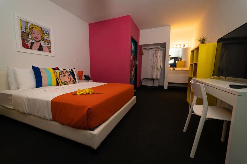 Standard Double Room image 2