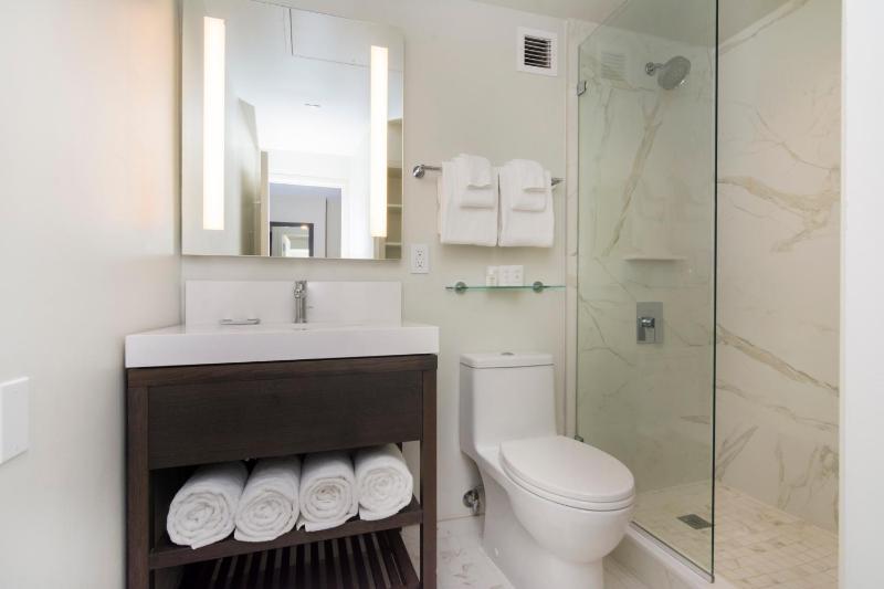 1 King Studio City View image 2